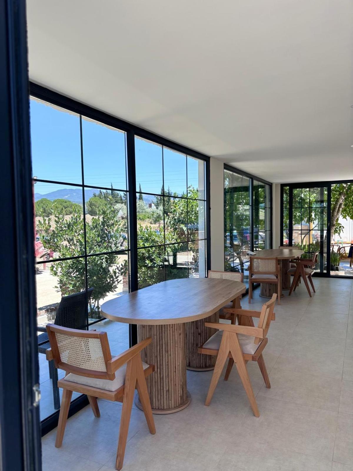 Casa Mora Aparthotel Edremit  Exteriör bild